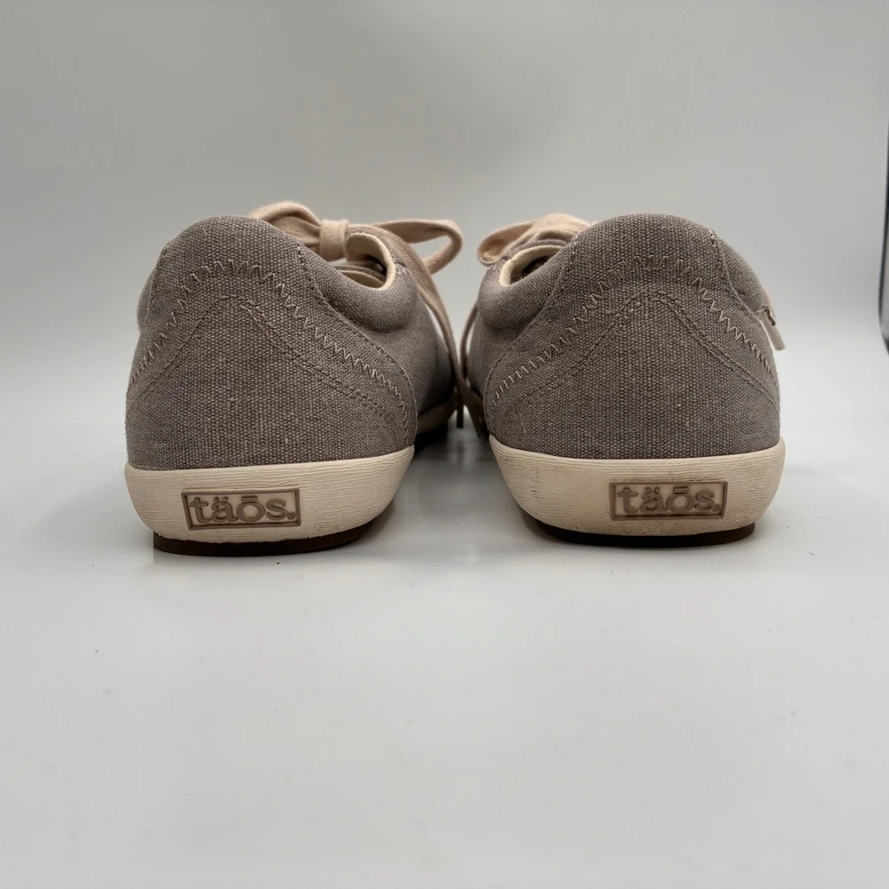 TAOS Star Canvas Sneaker